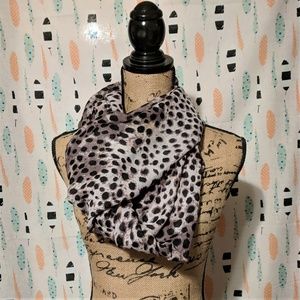 H&M Purple/ Black Cheetah Print Scarf